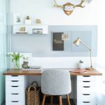 Un bureau dans un style simple