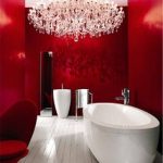 Un esprit chic en rouge dans votre salle de bain