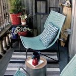 Balcon avec chaises 